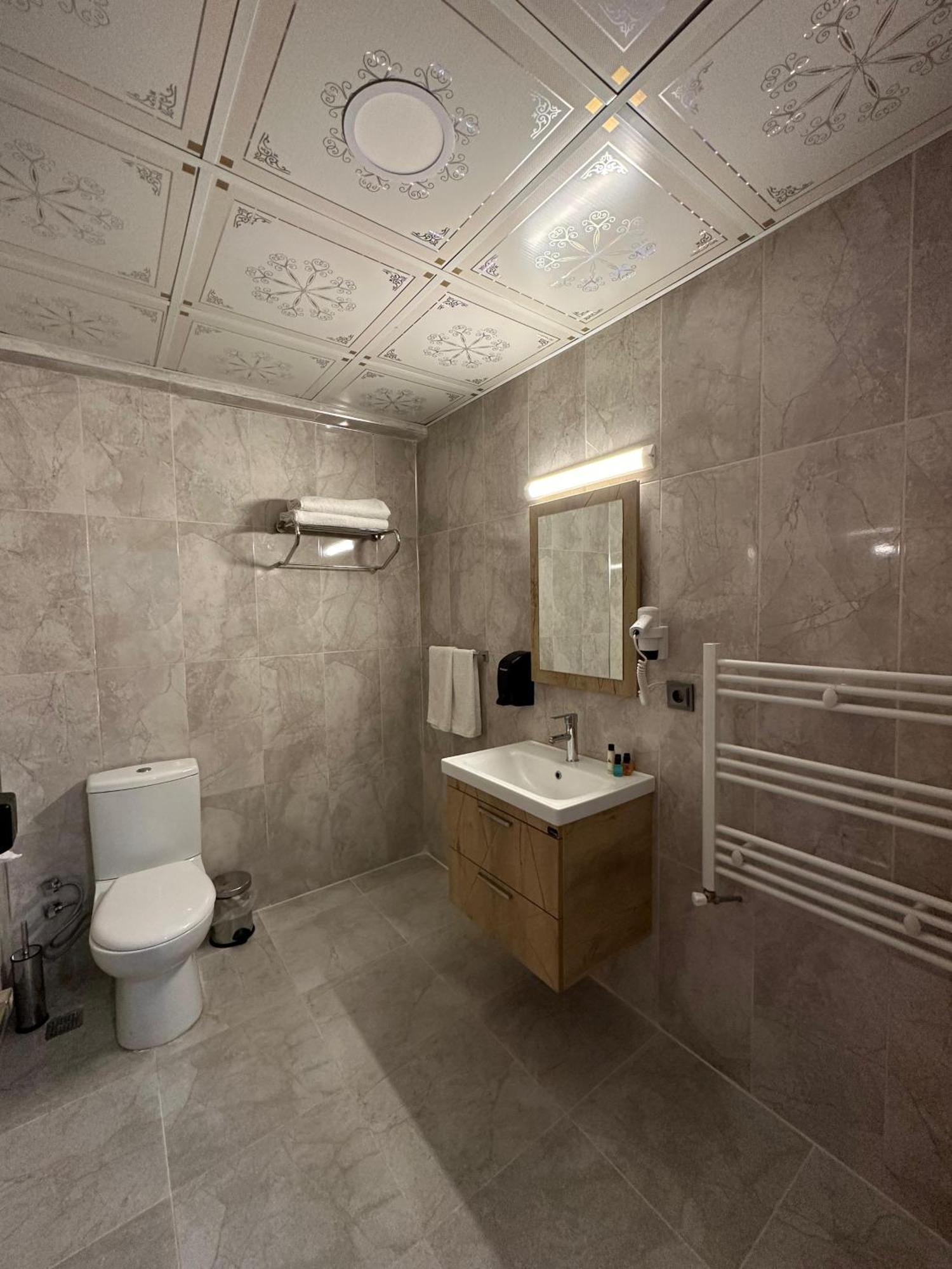 ואן Orient Hotel מראה חיצוני תמונה